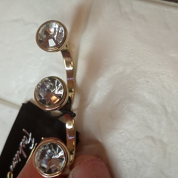 Ring - Picture 4 of 6